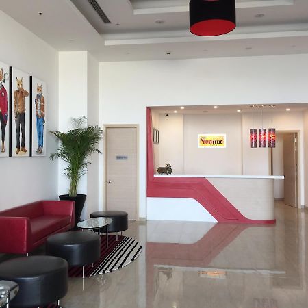 Red Fox By Lemon Tree Hotels, Sector 60, Gurugram Gurgaon Extérieur photo