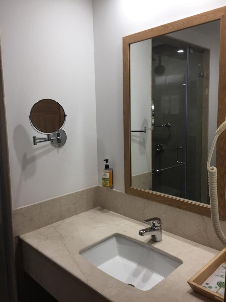Red Fox By Lemon Tree Hotels, Sector 60, Gurugram Gurgaon Extérieur photo