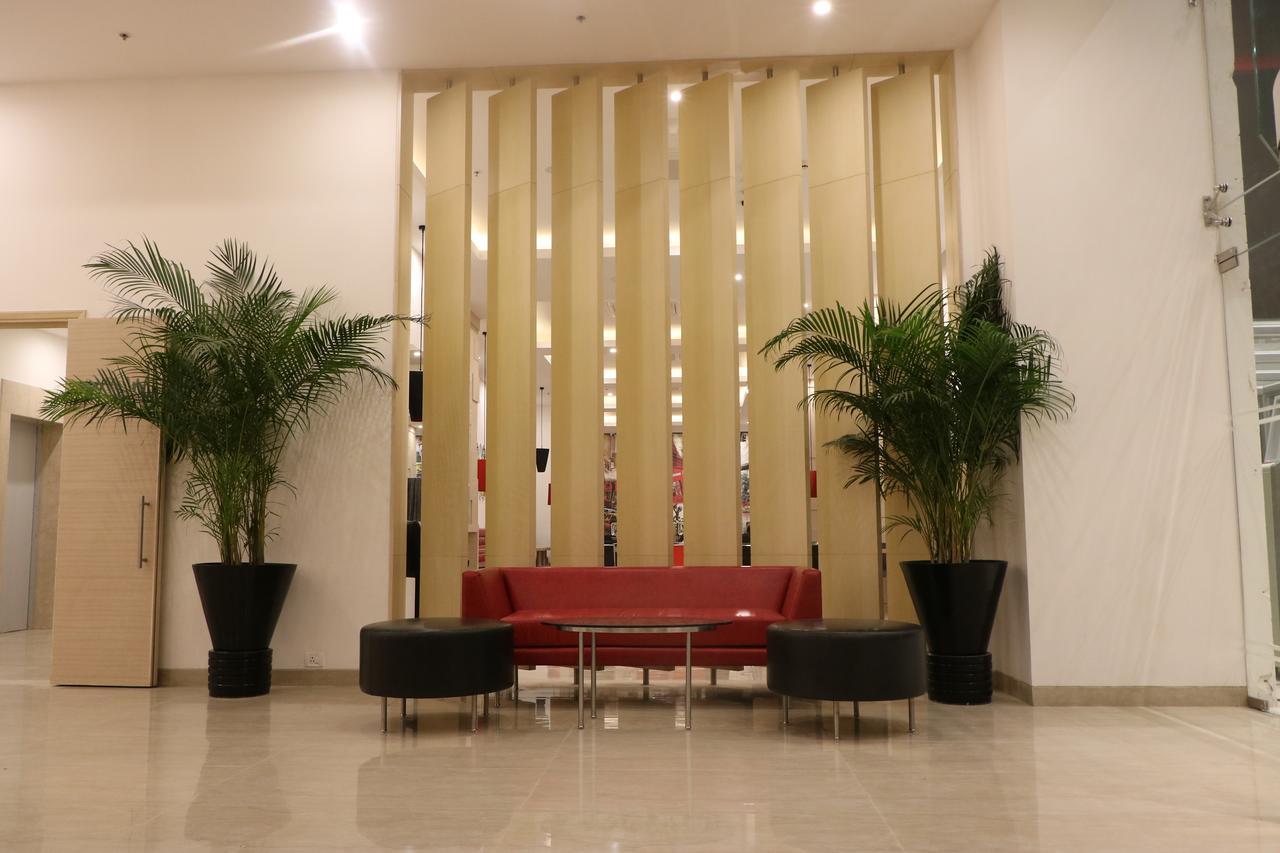 Red Fox By Lemon Tree Hotels, Sector 60, Gurugram Gurgaon Extérieur photo