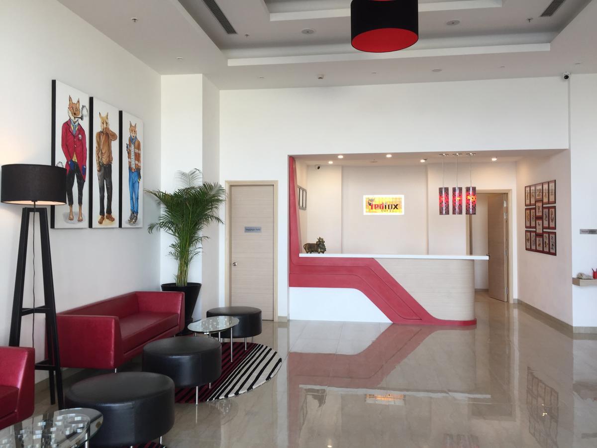 Red Fox By Lemon Tree Hotels, Sector 60, Gurugram Gurgaon Extérieur photo
