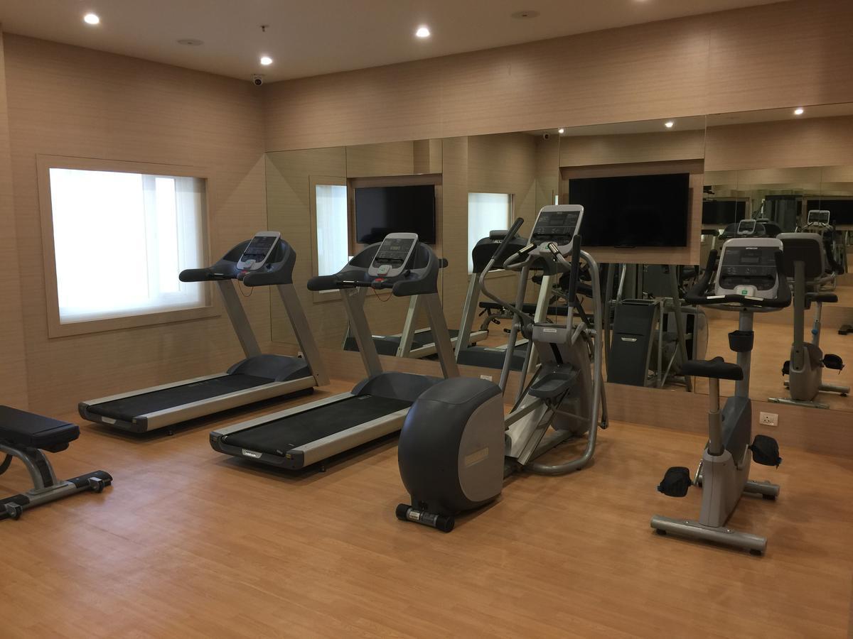 Red Fox By Lemon Tree Hotels, Sector 60, Gurugram Gurgaon Extérieur photo